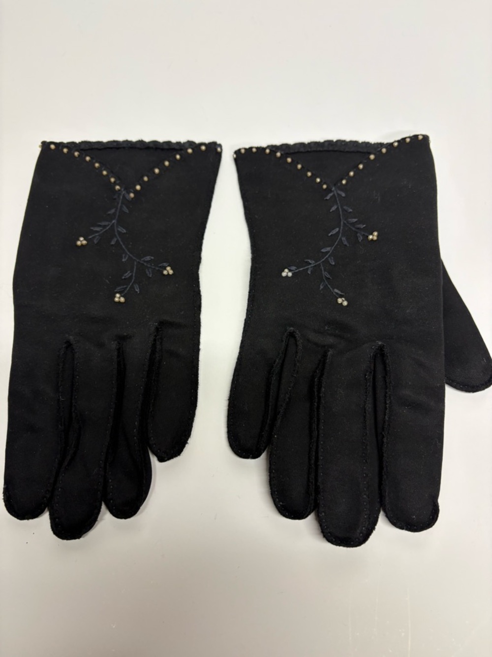 Vintage Black Embroidered Women's Gloves Floral 1940-1950
